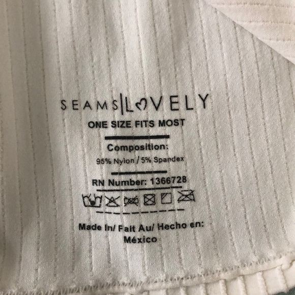 🌙 South Moon Under🌙 Razorback Crop Top - Picture 3 of 3